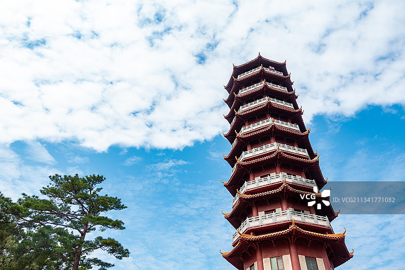 航拍南岳衡山金刚舍利塔 佛教建筑宝塔图片素材