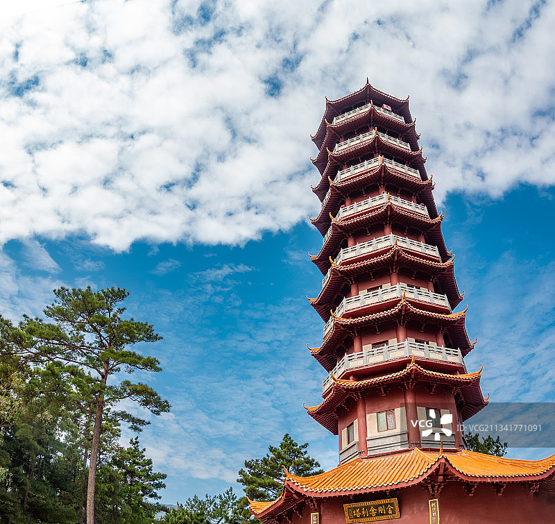 航拍南岳衡山金刚舍利塔 佛教建筑宝塔图片素材