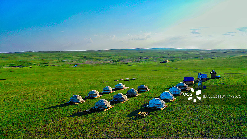 草原上的蒙古包图片素材