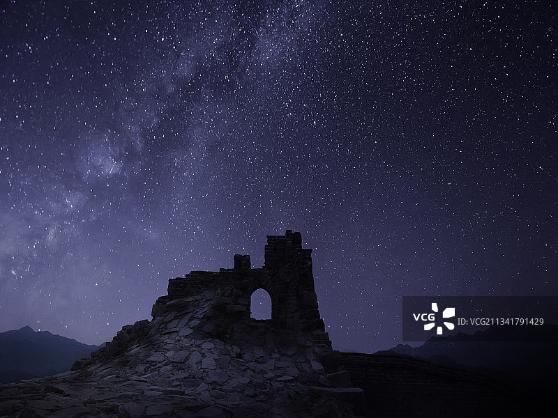 夜幕下的残长城图片素材