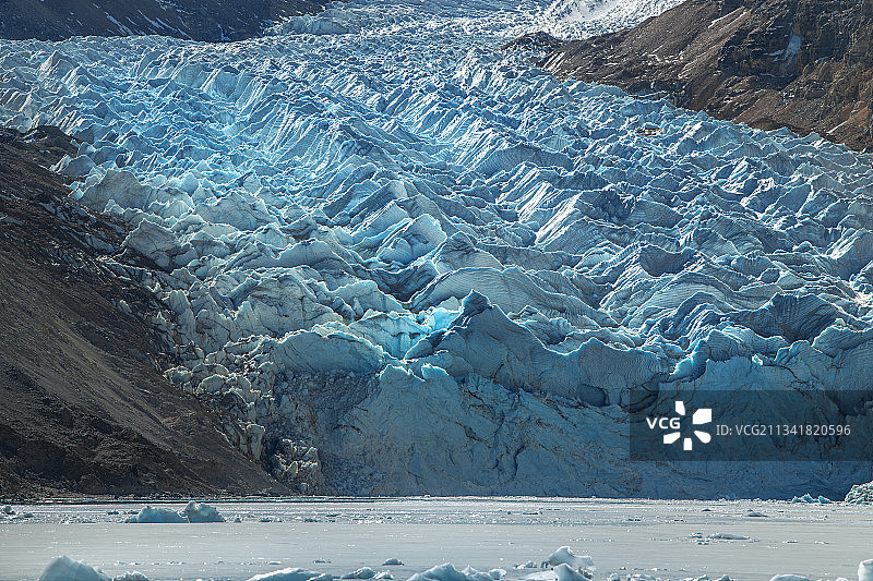 曲登尼玛冰川图片素材