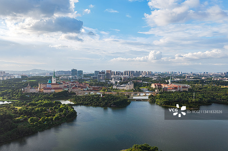 中国广东东莞松山湖华为溪流背坡村航拍图片素材