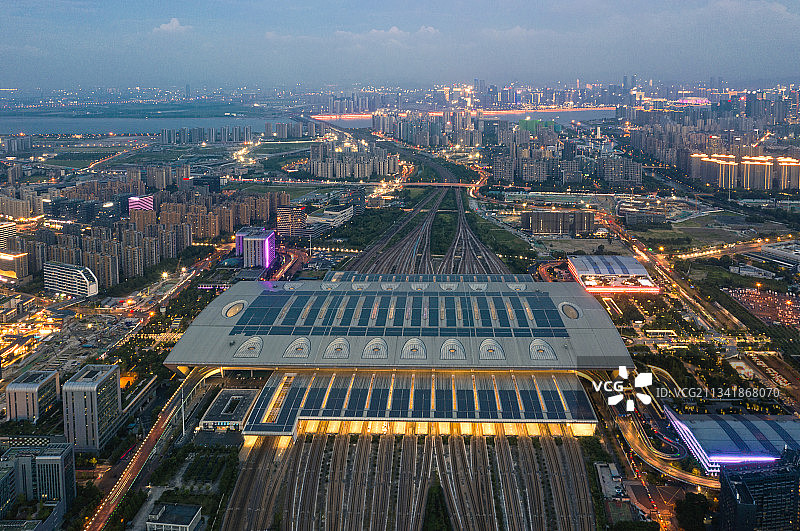 杭州火车东站夜景图片素材