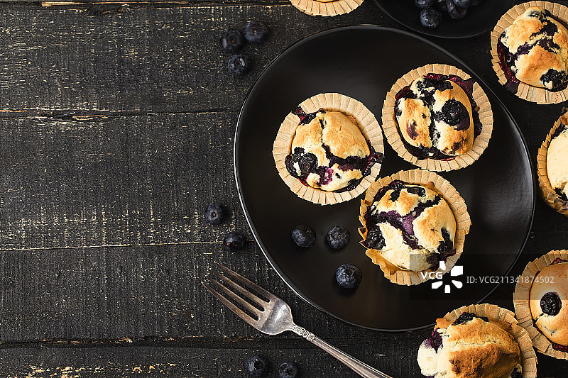 爆浆蓝莓玛芬蛋糕图片素材