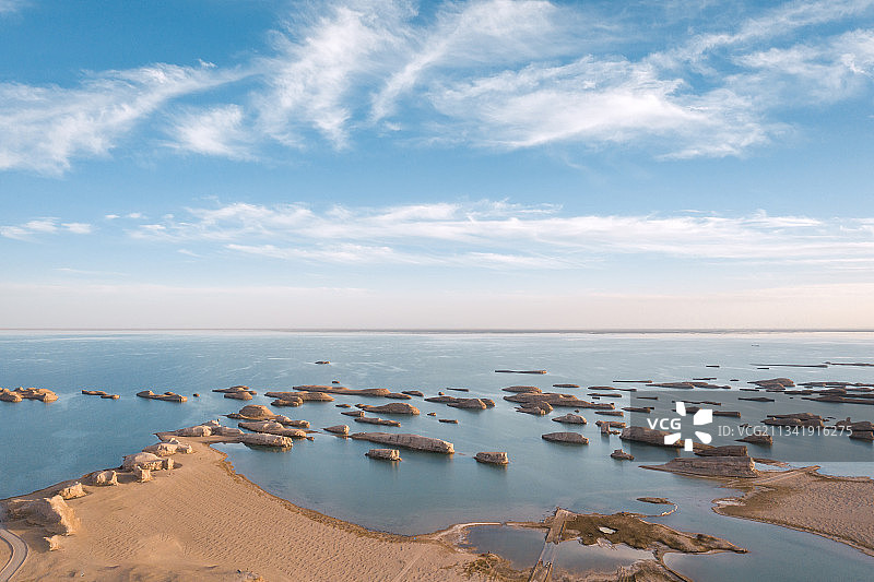 青海省海西州大柴旦水上雅丹地貌乌素特地质公园图片素材