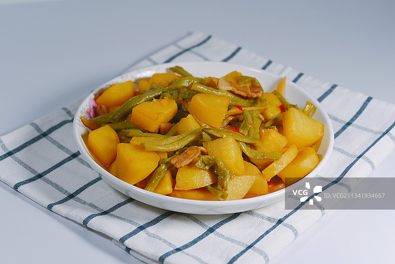 土豆炖豆角图片素材