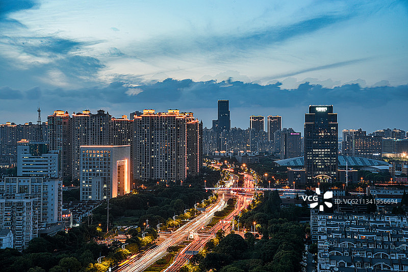 常熟城市天际线图片素材