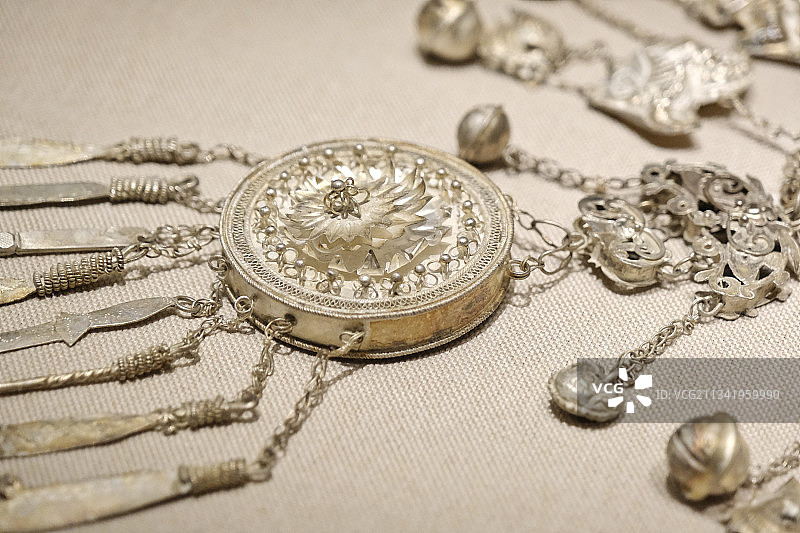 贵州苗族侗族银饰图片素材