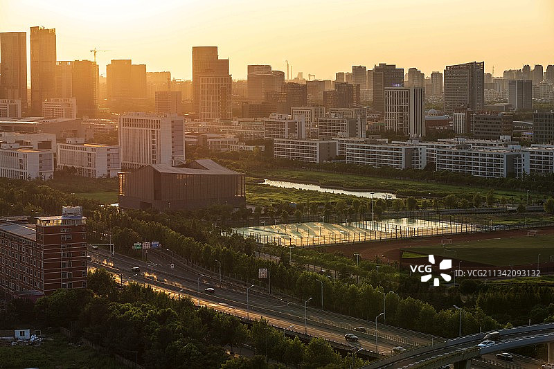 日暮下的城市图片素材