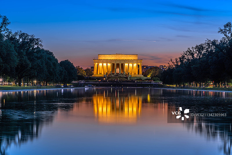 美国华盛顿林肯纪念堂夜景图片素材