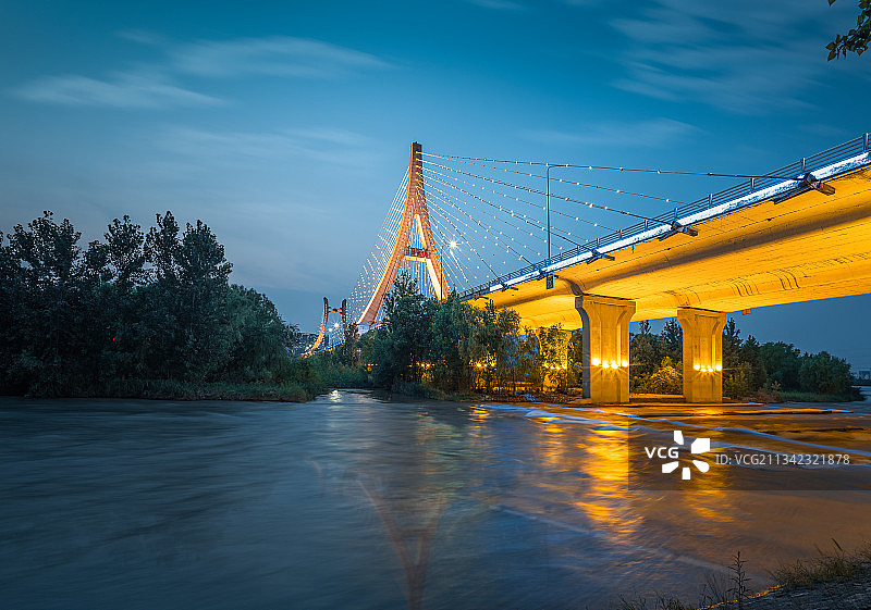 洛阳最美大桥——凌波大桥图片素材