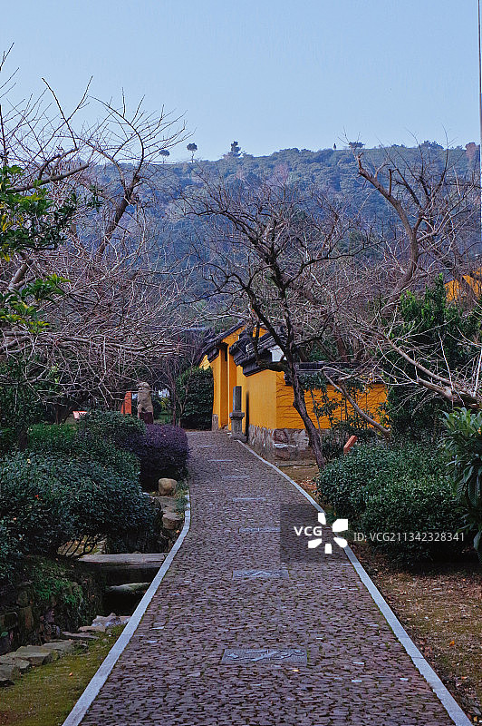 江苏省苏州市吴中区东山景区西卯坞紫金庵的秋日风光图片素材