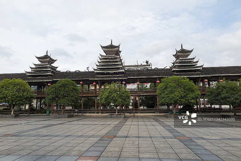 中国贵州黔东南黎平县鼓楼风雨桥广场图片素材
