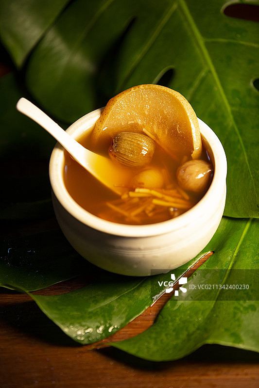 中华美食广式白茅根竹蔗葛根糖水图片素材