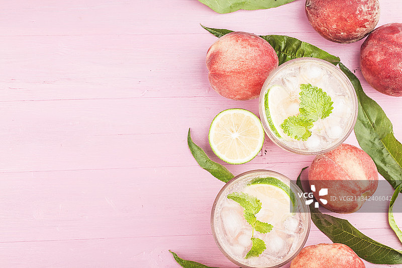 蜜桃鸡尾酒蜜桃果汁图片素材
