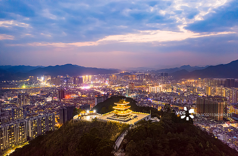 航拍广西梧州石都最美岑溪图片素材