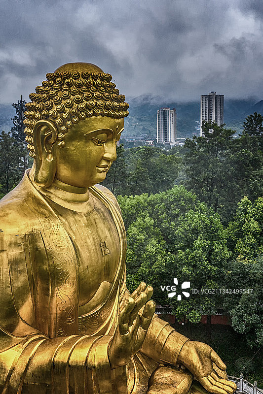 重庆华岩寺大佛图片素材