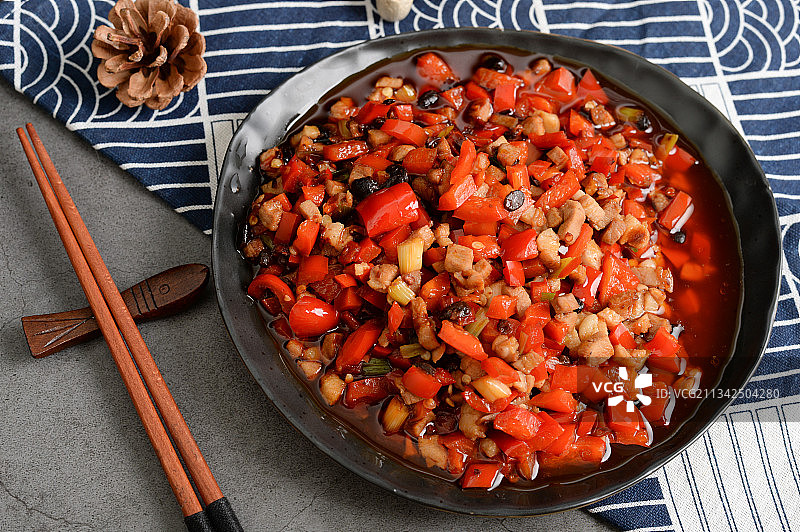 老干妈碎米鸭图片素材