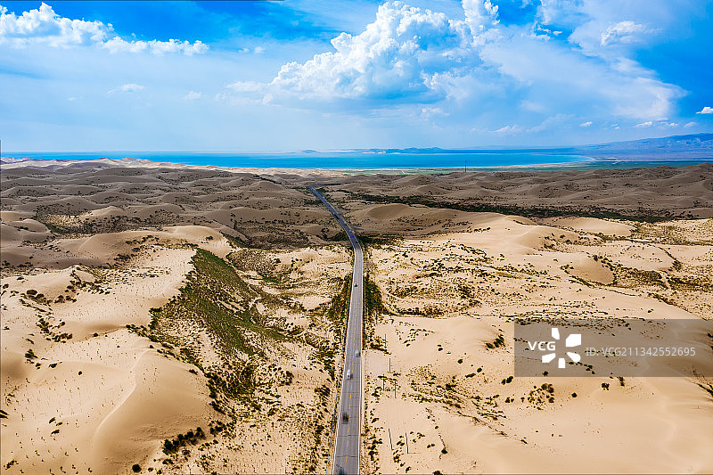 青海湖金沙湾沙漠自然风光航拍图图片素材