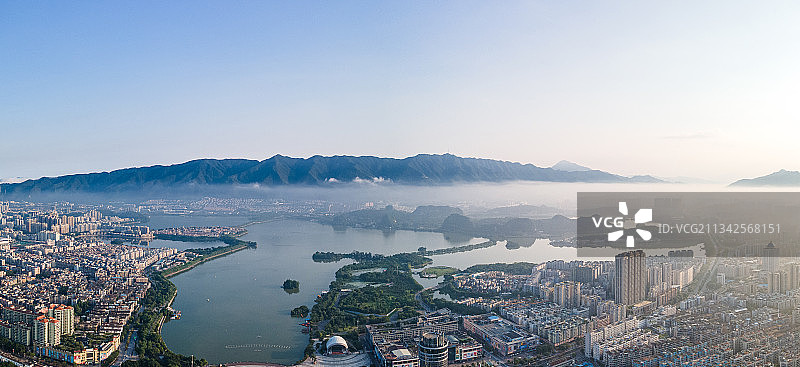 广东省肇庆市城市风光阅江大桥天际线全景图片素材