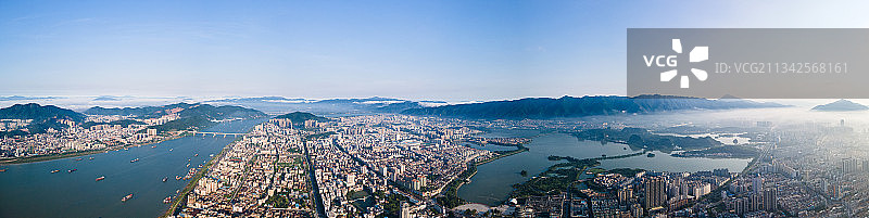 广东省肇庆市城市风光阅江大桥天际线全景图片素材