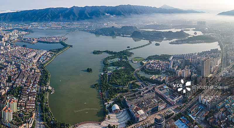 广东省肇庆市城市风光阅江大桥天际线全景图片素材
