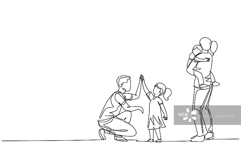 年轻父亲击掌单线绘画图片素材