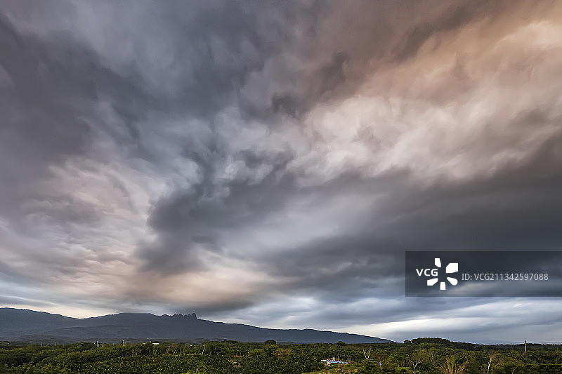 海南风光-七仙岭图片素材