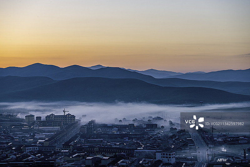 甘肃甘南玛曲阿万仓镇图片素材