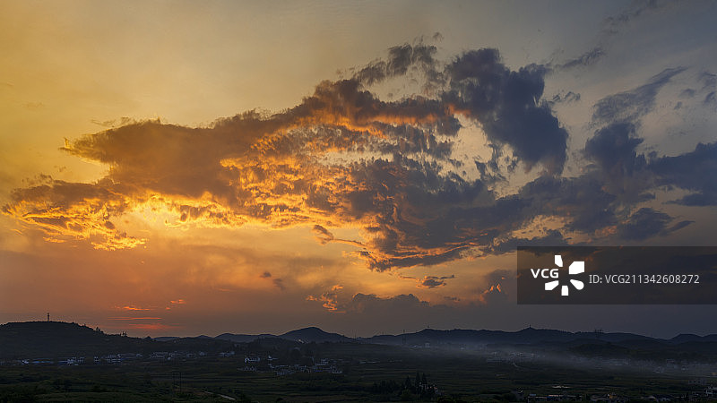 贵阳修文县扎佐苏格兰牧场向日葵基地日落图片素材