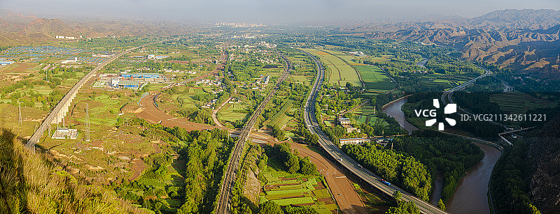 湟水河谷图片素材