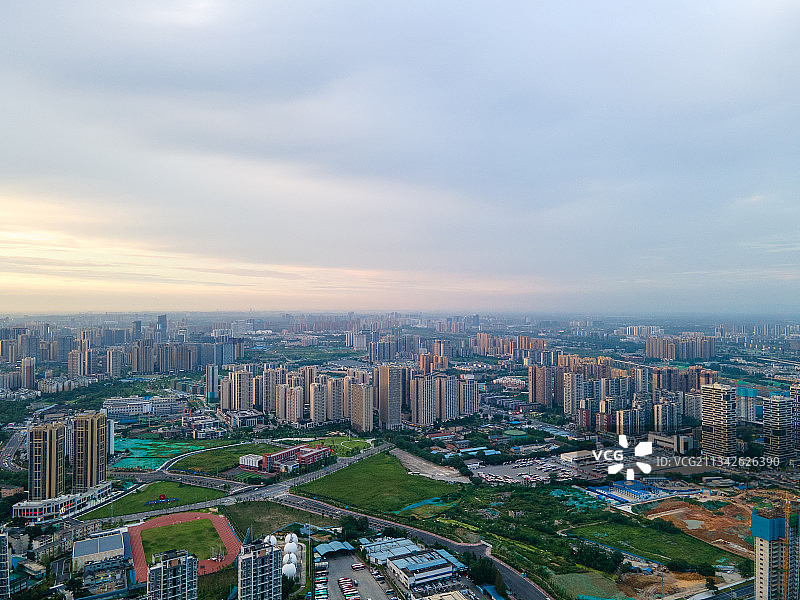 成都锦江区东站高铁站客运交通城市日落航拍全景图片素材