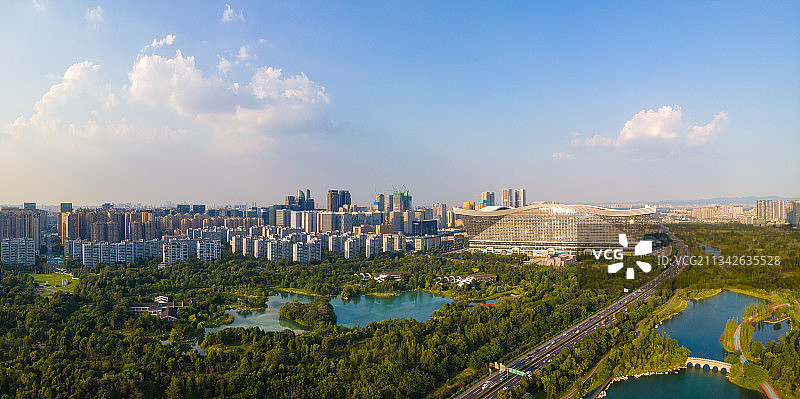 成都环球中心高速路城市交通锦城湖建筑群航拍全景视角图片素材