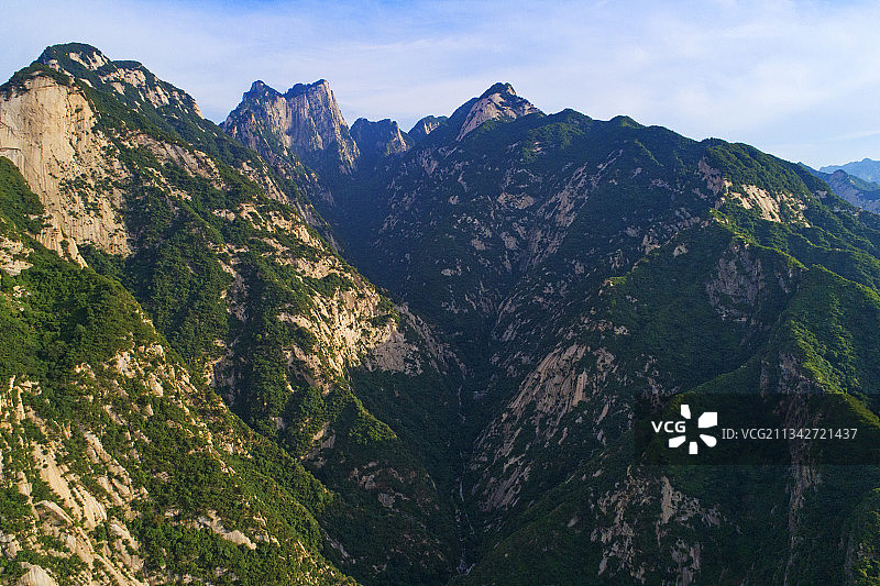 “奇险天下第一山”陕西“西岳”华山图片素材