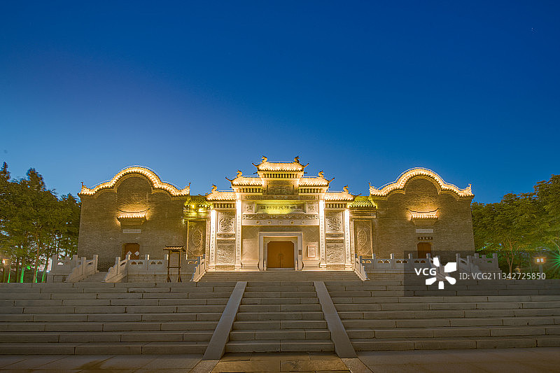 湖北省麻城市孝感乡移民文化公园民俗博物馆夜景图片素材