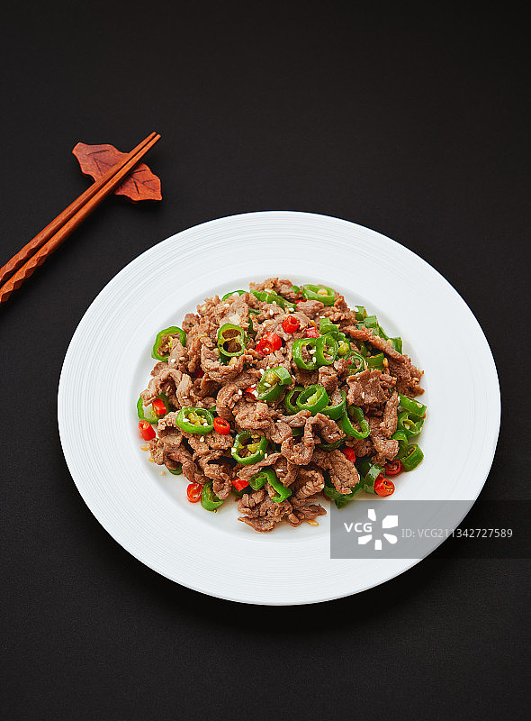 小炒黄牛肉，中餐菜品图片素材