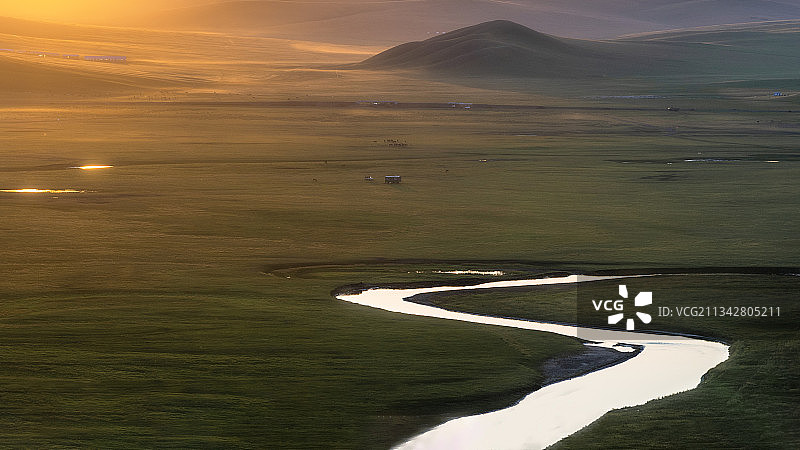 日落莫日格勒河图片素材