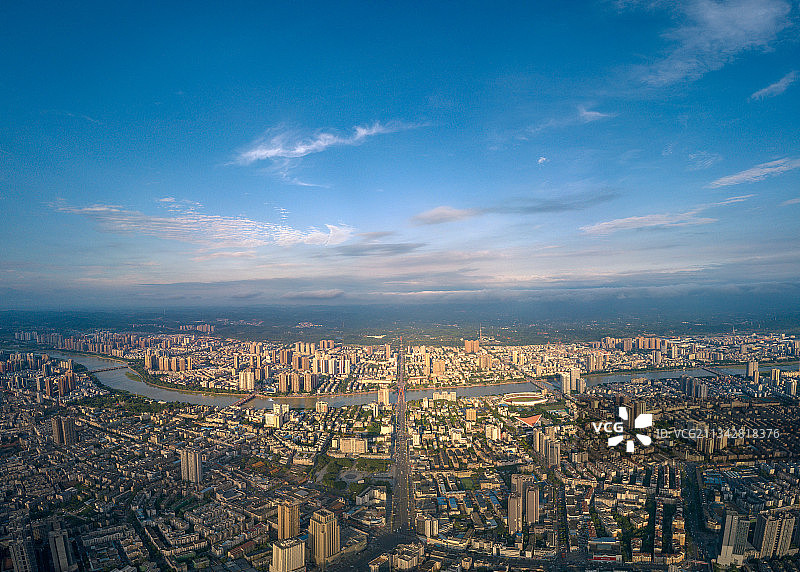 航拍四川省德阳市全景图图片素材