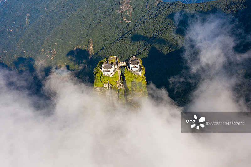 梵净山，中国贵州省。中国佛教圣地，著名的山峰和寺庙。图片素材
