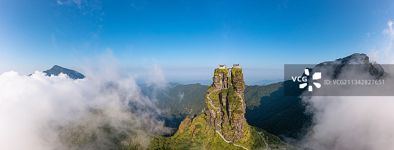 梵净山，中国贵州省。中国佛教圣地，著名的山峰和寺庙。图片素材