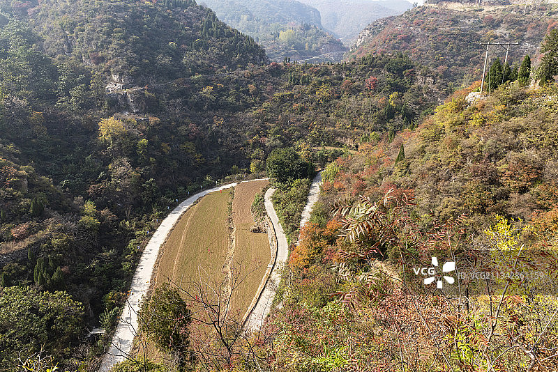 河南巩义市竹林镇长寿山风景区秋色图片素材