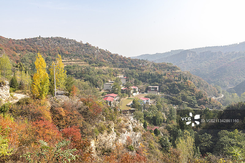 河南巩义市竹林镇长寿山风景区秋色图片素材