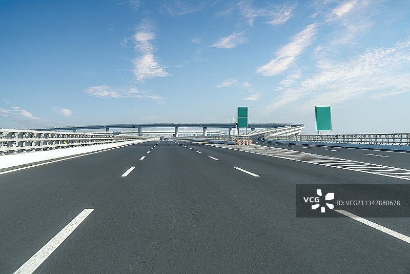 高速公路和天空自然景观图片素材