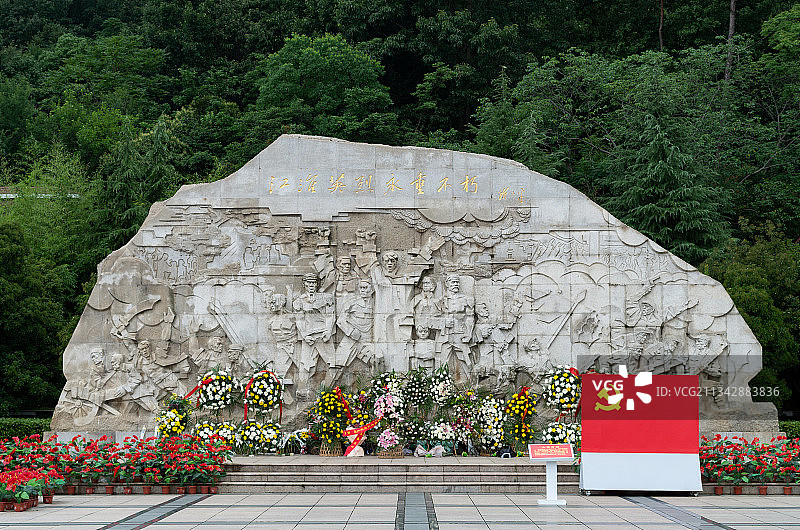 安徽省合肥市蜀山烈士陵园，江淮烈士群雕图片素材