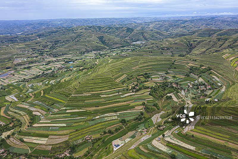 大山农田村庄图片素材