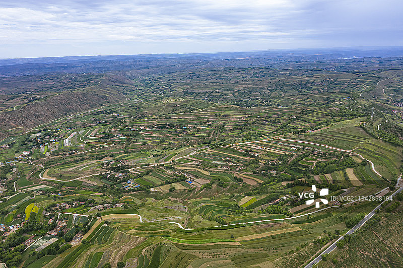 高山平原田野图片素材