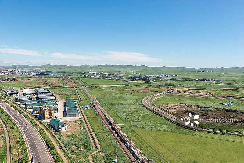 内蒙古满洲里国门 中俄边境 俯瞰满洲里图片素材
