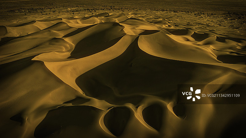 沙漠沙丘航拍图片素材