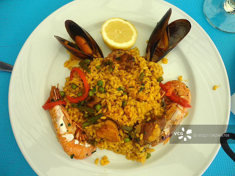 餐盘美食高角度视图，西班牙巴利阿里群岛图片素材