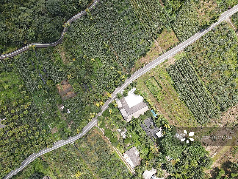 都江堰虹口飞虹社区彩虹游道航拍图片素材